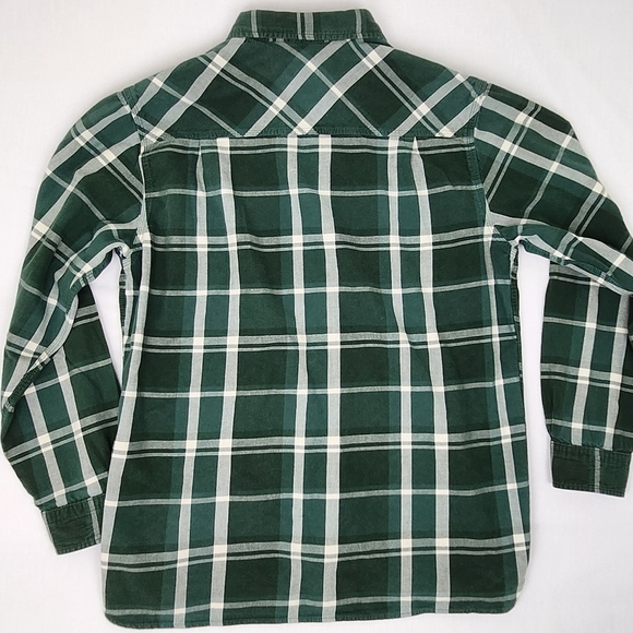 Woolrich Green Plaid Button Down Double Pocket Mid-Weight Flannel Shirt. - Picture 6 of 8
